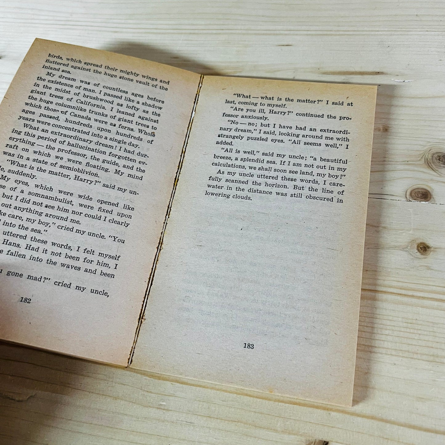 1973 Journey to the Center of the Earth by Jules Verne Paperback Book