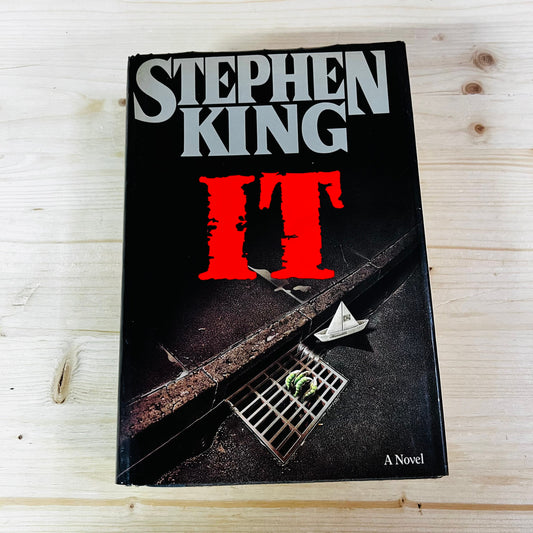 It by Steven King Paperback Book